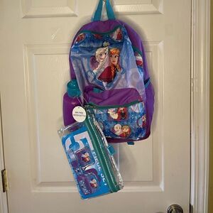New Disney Princess Backpack 4 piece Set 3D zip case Lunch Kit Lanyard B…
